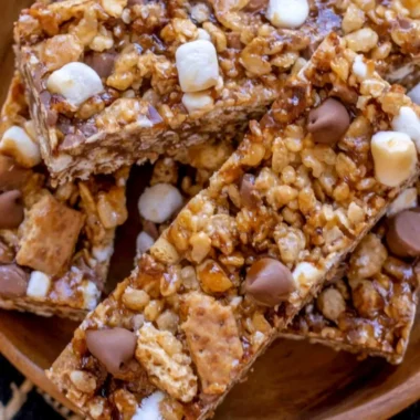 Homemade granola bars made with oats, nuts, and honey, perfect for healthy snacking.